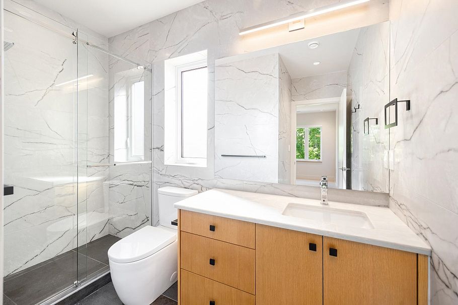 3 2995 Adanac Street Vancouver, BC - 16