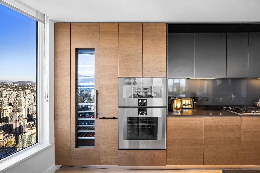 5602 1289 Hornby Street Vancouver, BC - 7