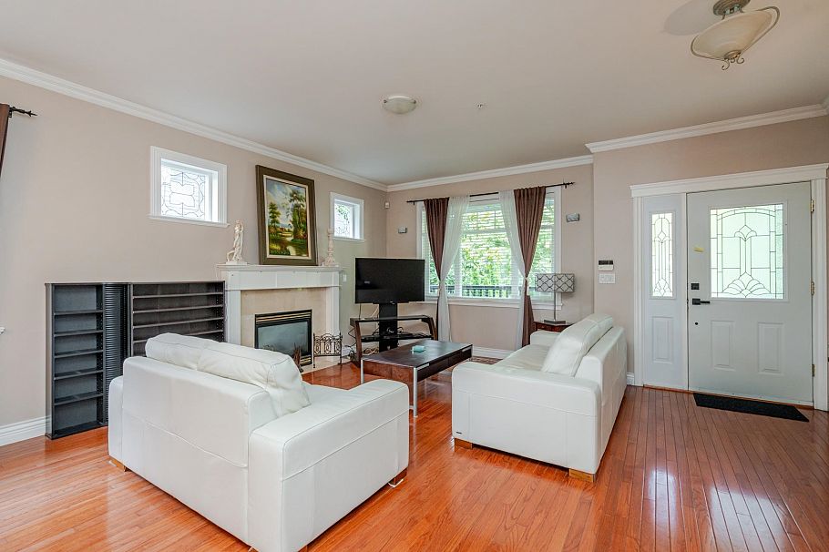1546 E 2nd Avenue Vancouver, BC - 6