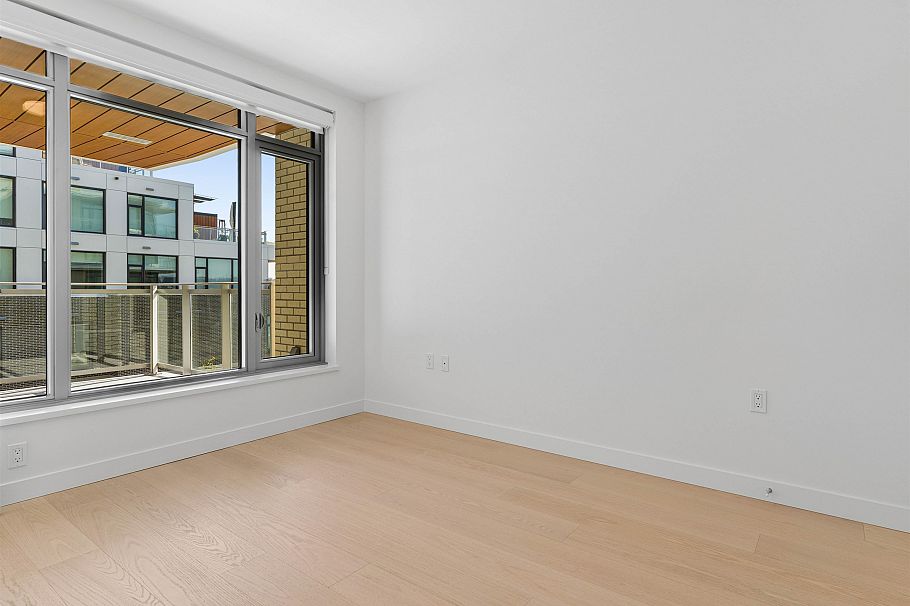 302 777 Harbour Way North Vancouver, BC - 24
