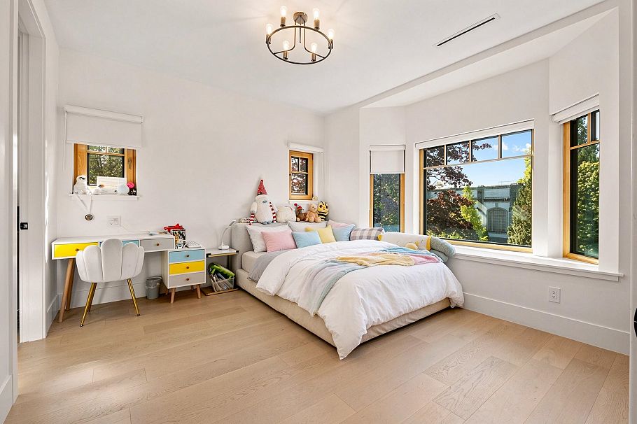 2051 W King Edward Avenue Vancouver, BC - 20