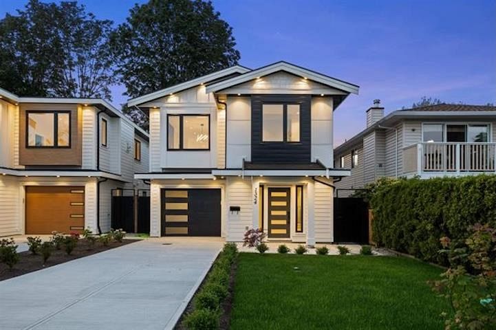 1324 W 15th Street North Vancouver, BC - 1