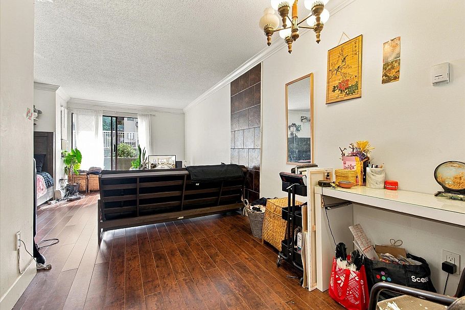 107 830 E 7th Avenue Vancouver, BC - 3