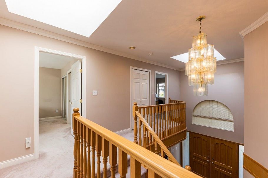 449 E 16th Street North Vancouver, BC - 17