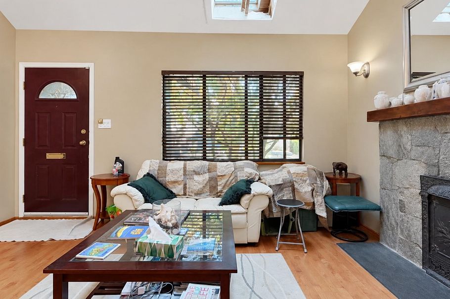 3841 W 23rd Avenue Vancouver, BC - 3