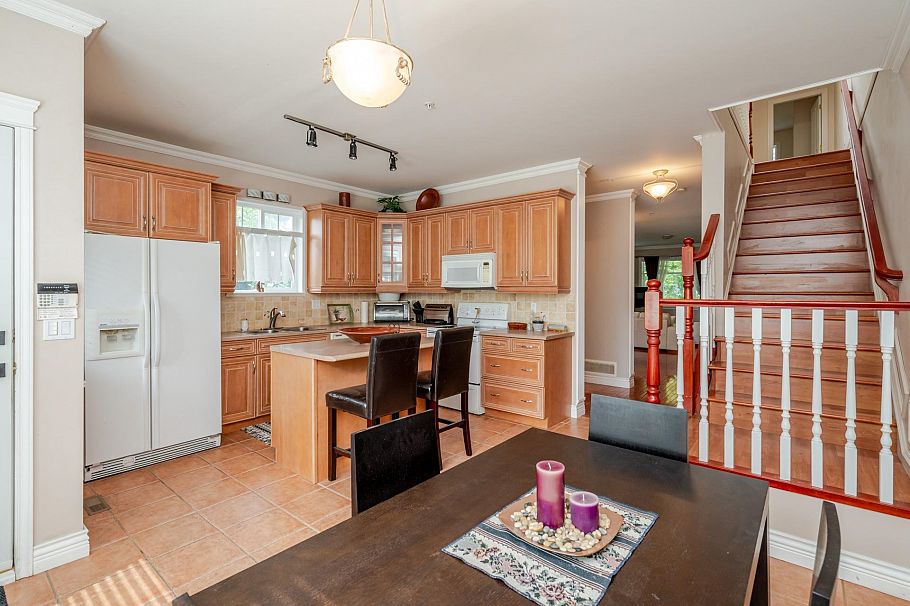 1546 E 2nd Avenue Vancouver, BC - 22
