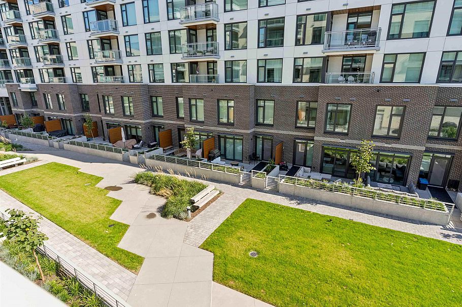 302 777 Harbour Way North Vancouver, BC - 22