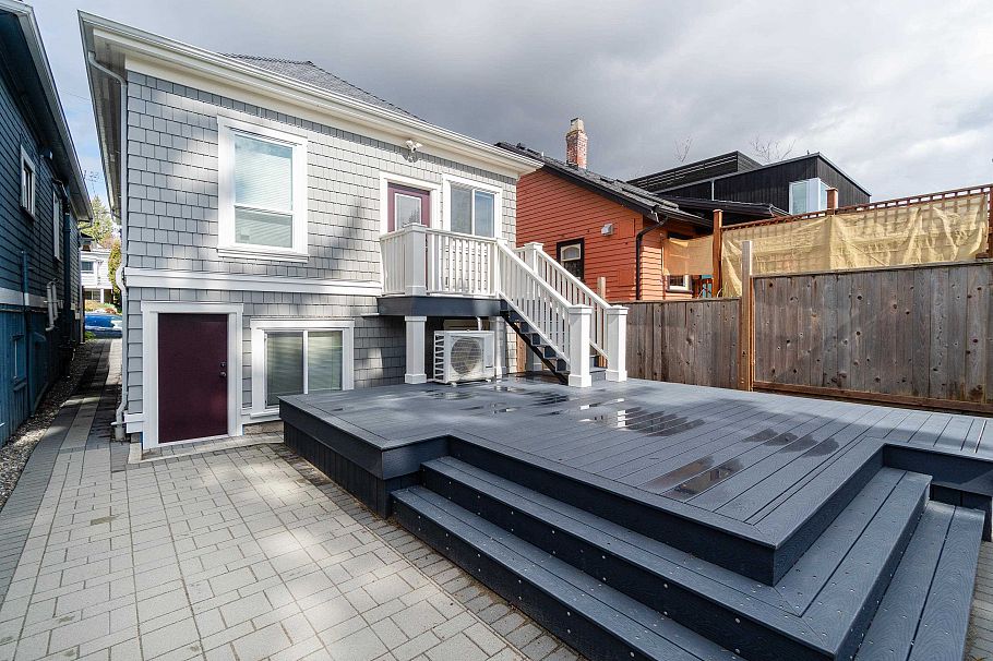 454 E 28th Avenue Vancouver, BC - 28