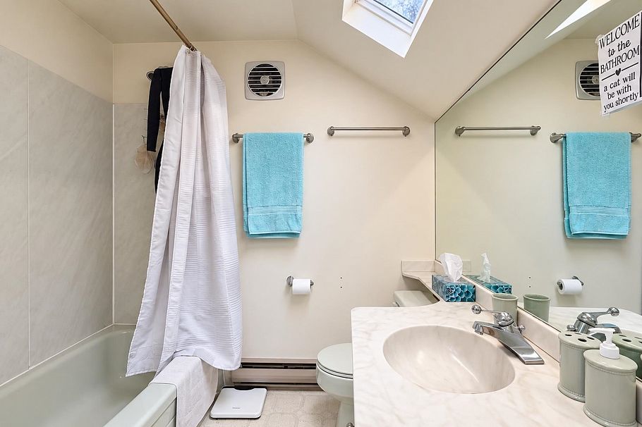 3841 W 23rd Avenue Vancouver, BC - 32