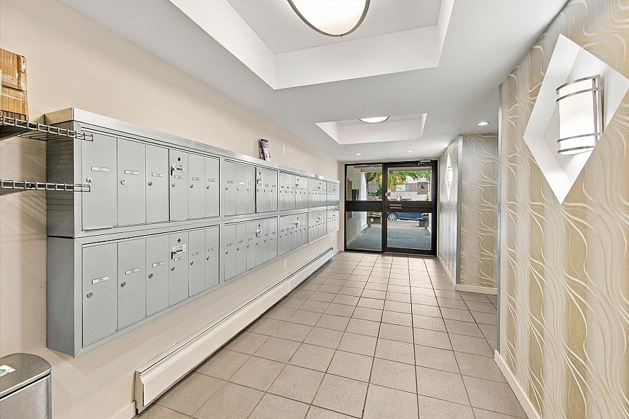 107 830 E 7th Avenue Vancouver, BC - 21