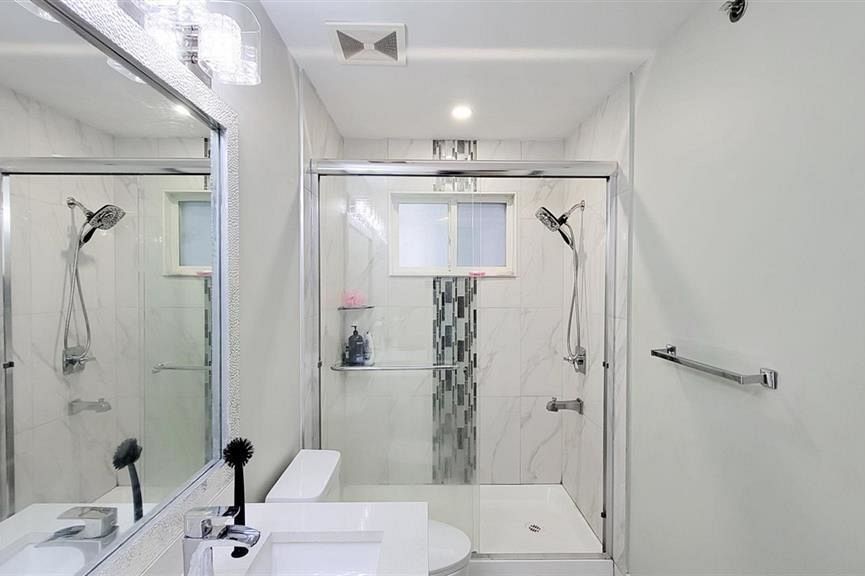 7480 Main Street Vancouver, BC - 16