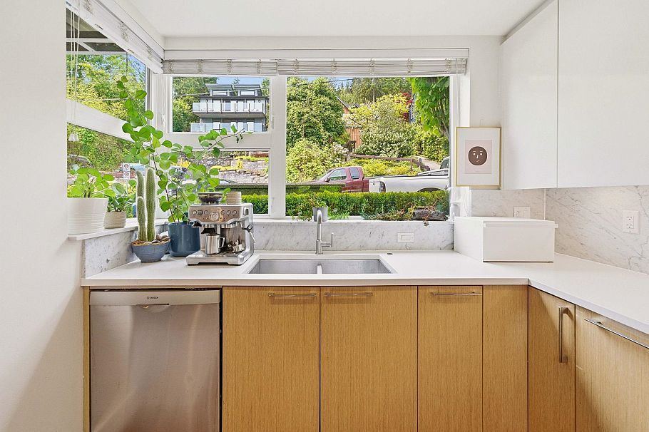 2222 Caledonia Avenue North Vancouver, BC - 4