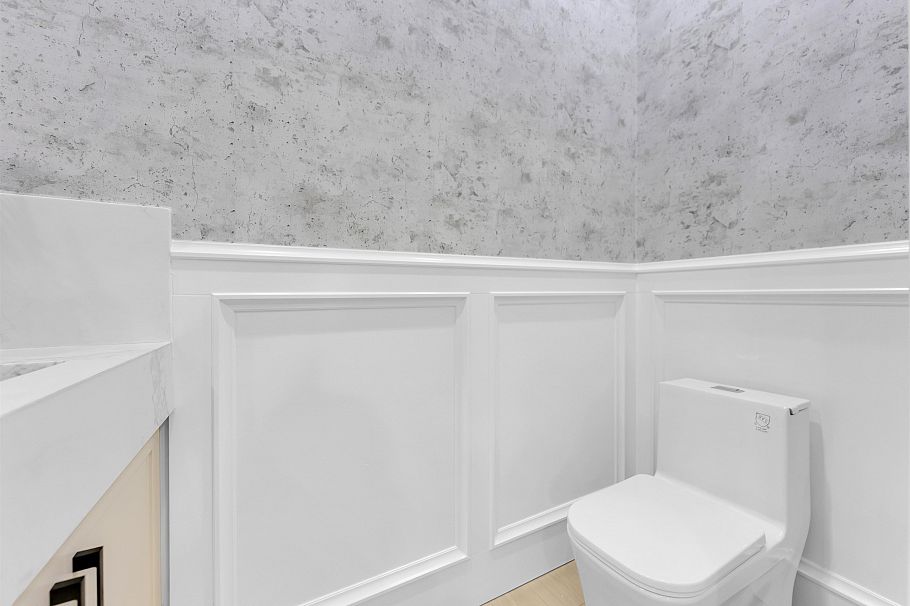 1 2888 E 6th Avenue Vancouver, BC - 9