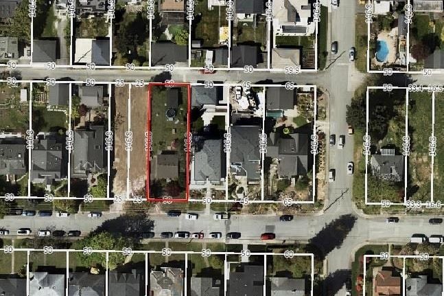 446 E 16th Street North Vancouver, BC - 5