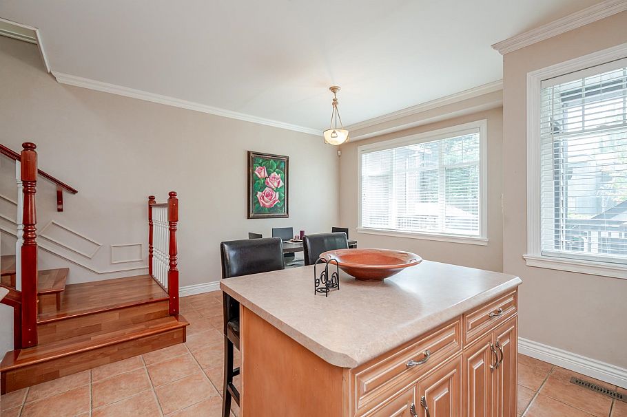 1546 E 2nd Avenue Vancouver, BC - 20