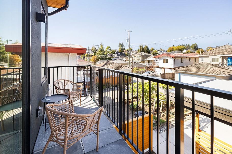 3 2995 Adanac Street Vancouver, BC - 18
