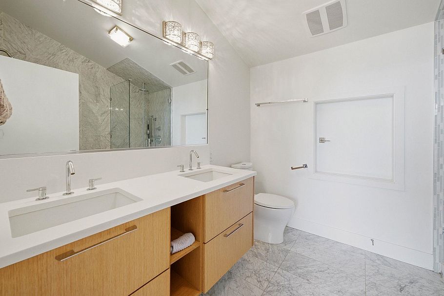 2222 Caledonia Avenue North Vancouver, BC - 23