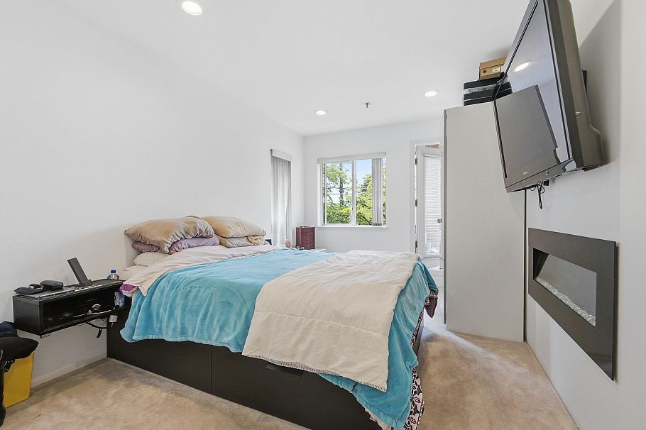 107 3280 W Broadway Vancouver, BC - 14