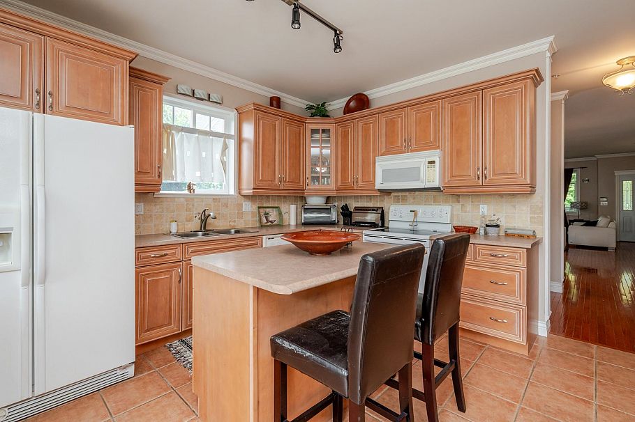 1546 E 2nd Avenue Vancouver, BC - 17