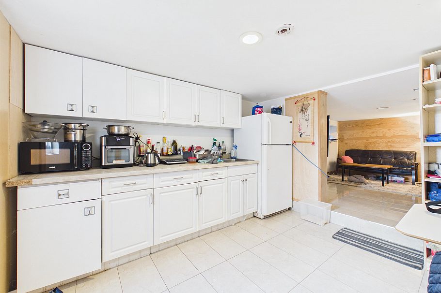 4605 Rupert Street Vancouver, BC - 12