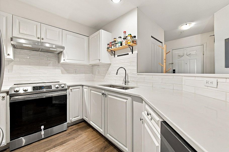 323 760 Kingsway Vancouver, BC - 8