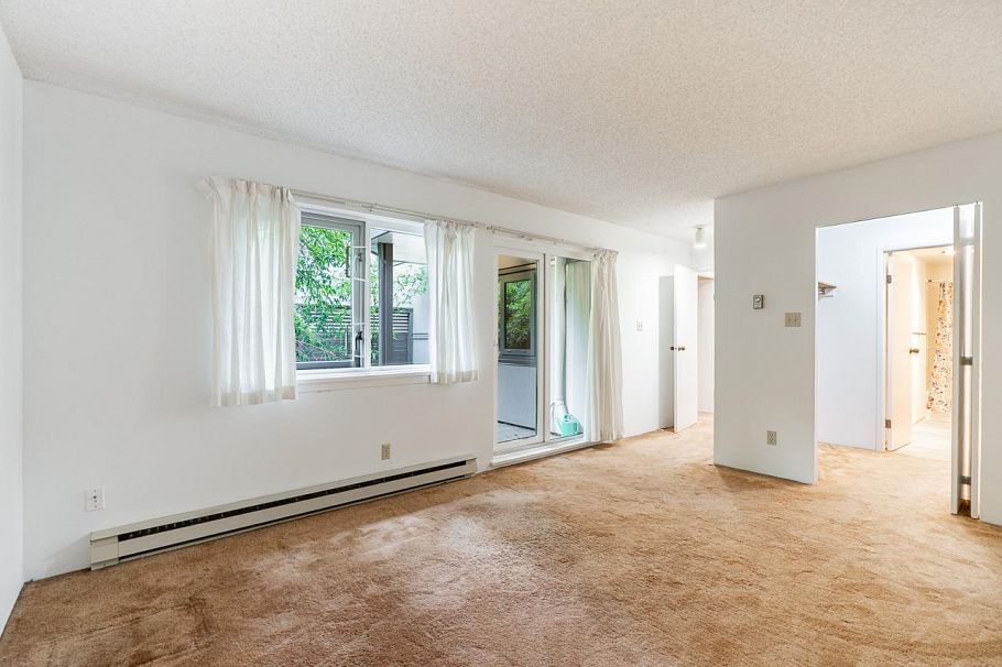 1304 W 7th Avenue Vancouver, BC - 20
