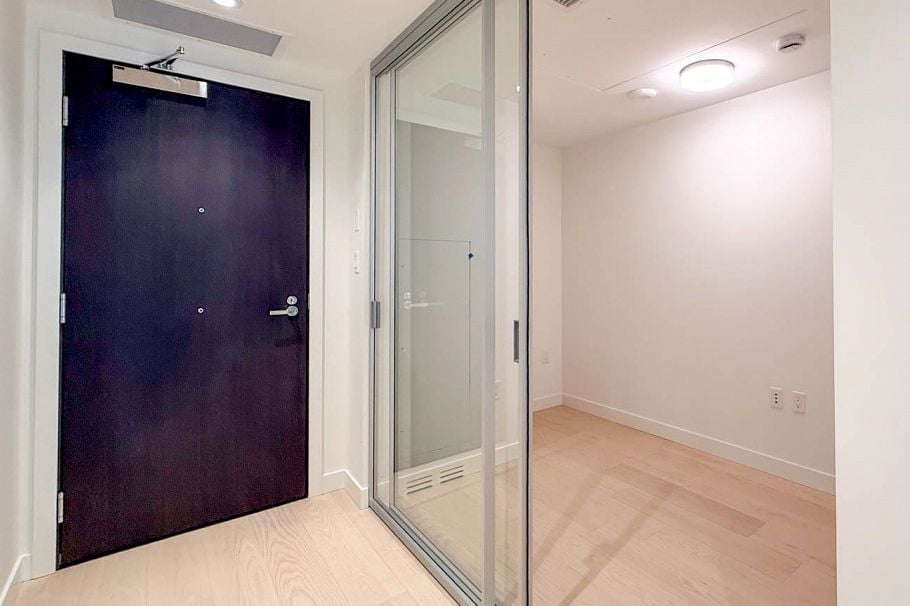 406 777 HARBOUR WAY, North Vancouver BC V7P 0G2 North Vancouver, BC - 2