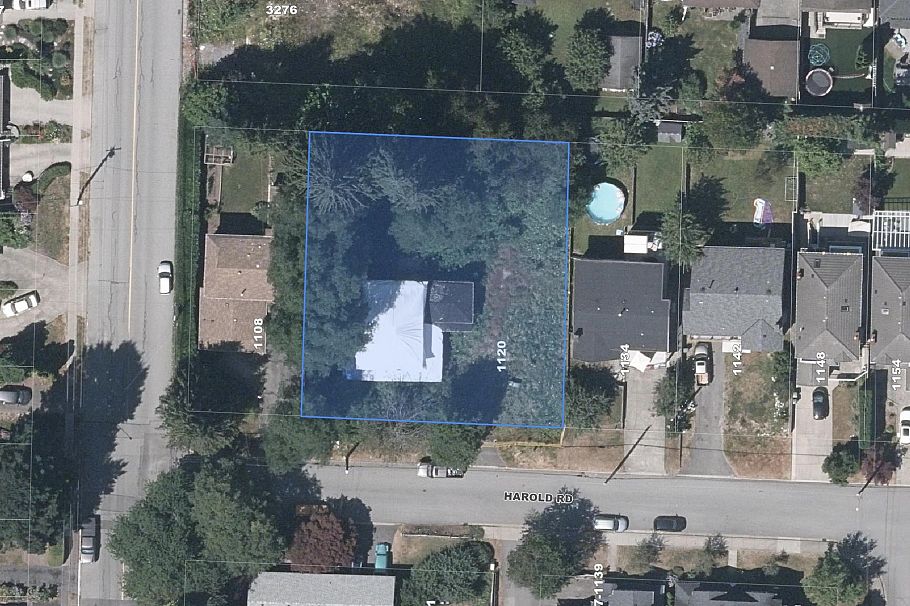 1120 Harold Road North Vancouver, BC - 1