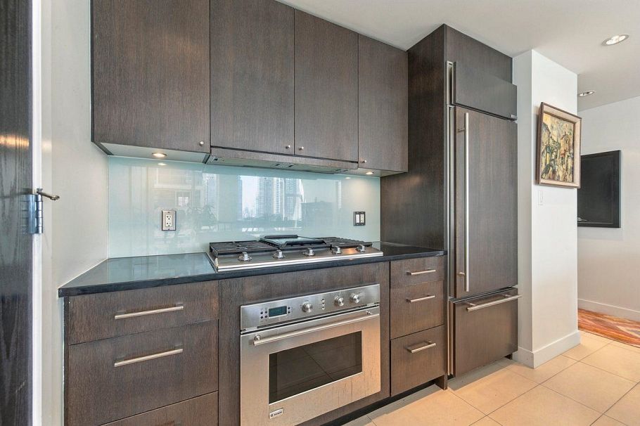 1004 1455 Howe Street Vancouver, BC - 11