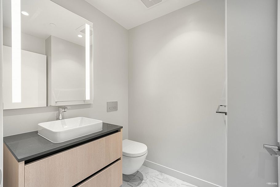 2604 1500 Fern Street North Vancouver, BC - 4