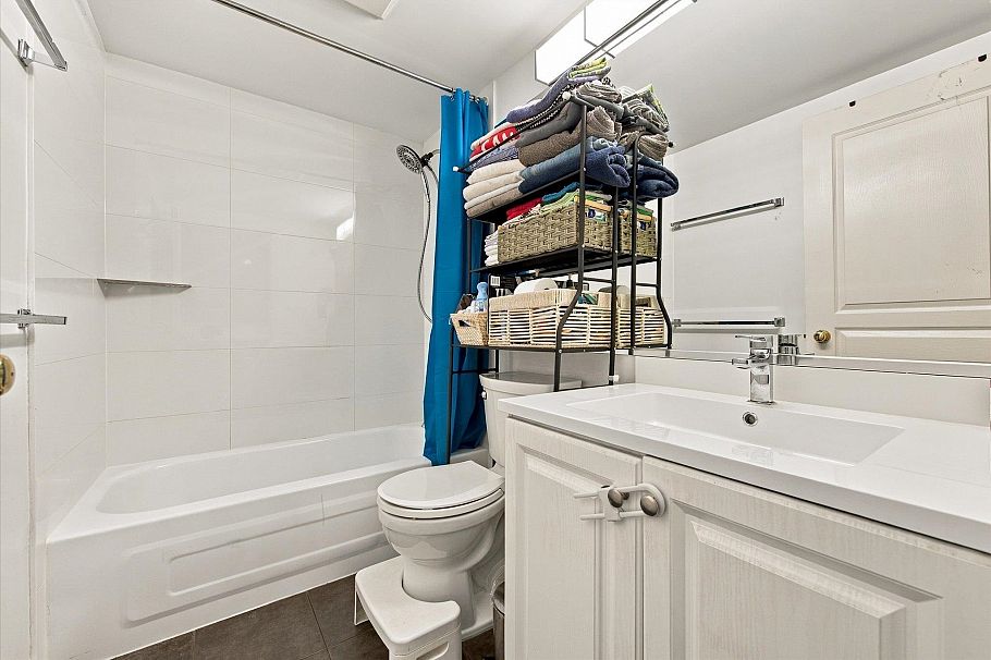 323 760 Kingsway Vancouver, BC - 17