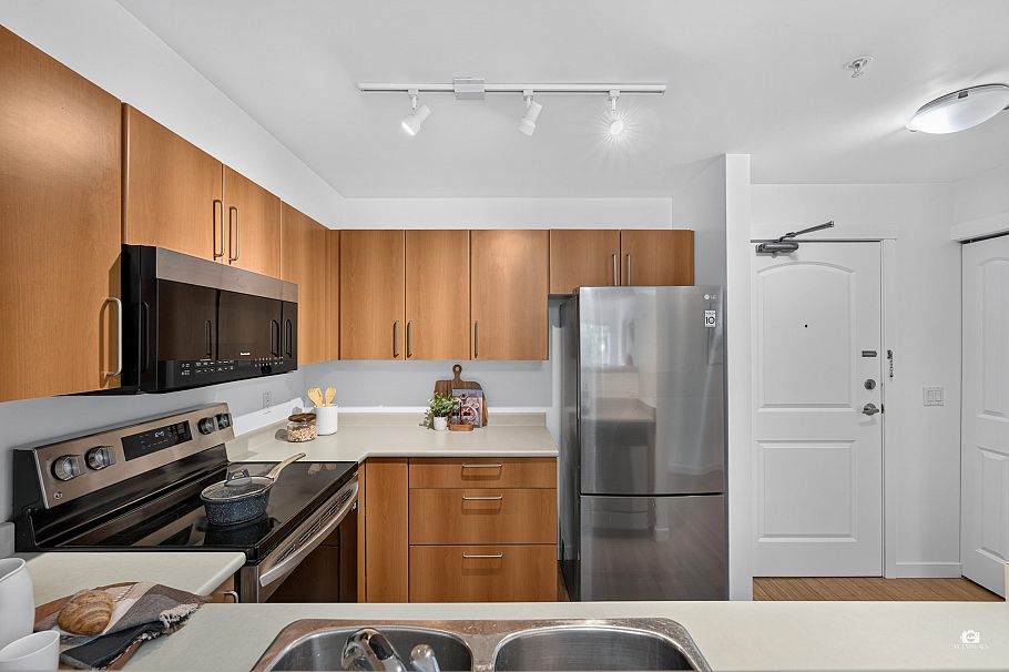 301 3575 Euclid Avenue Avenue Vancouver, BC - 11