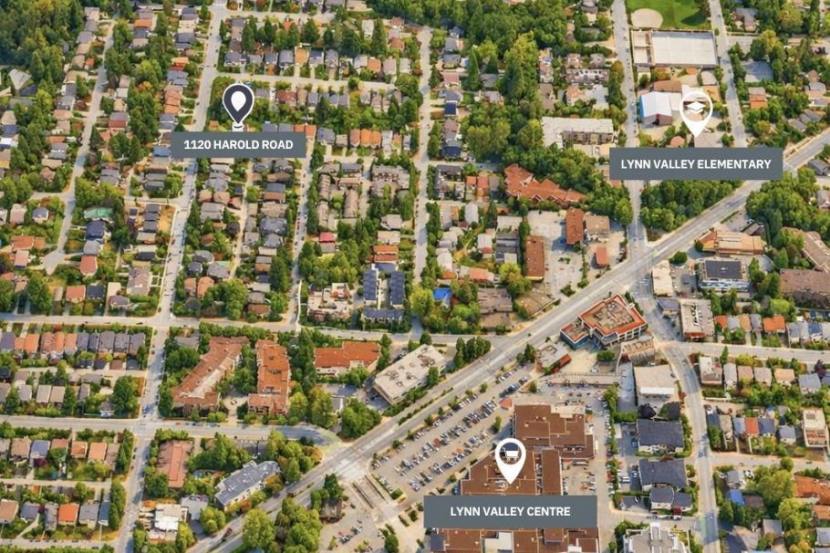 1120 Harold Road North Vancouver, BC - 2
