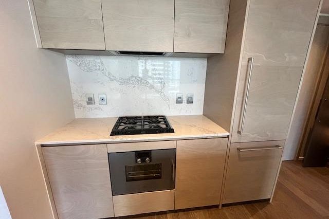 902 1408 Robson Street Vancouver, BC - 3