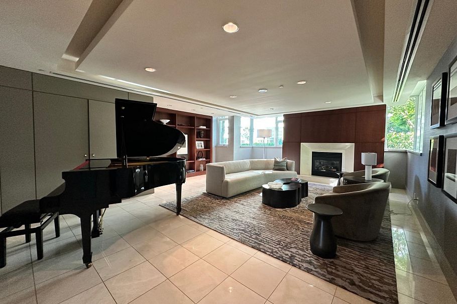 402 1777 Bayshore Drive Vancouver, BC - 3