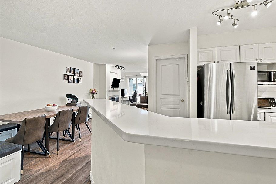 323 760 Kingsway Vancouver, BC - 6