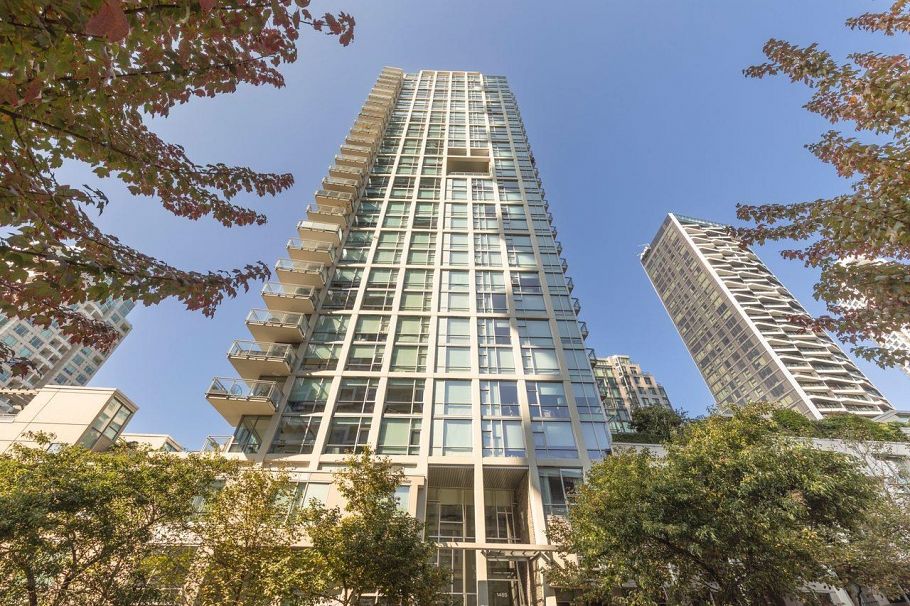 1004 1455 Howe Street Vancouver, BC - 3