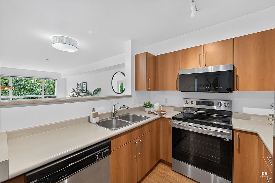 301 3575 Euclid Avenue Avenue Vancouver, BC - 10