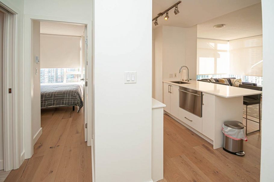 1306 480 ROBSON STREET, Vancouver BC V6B 1S1 Vancouver, BC - 3