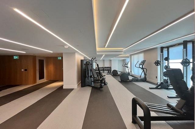 902 1408 Robson Street Vancouver, BC - 4