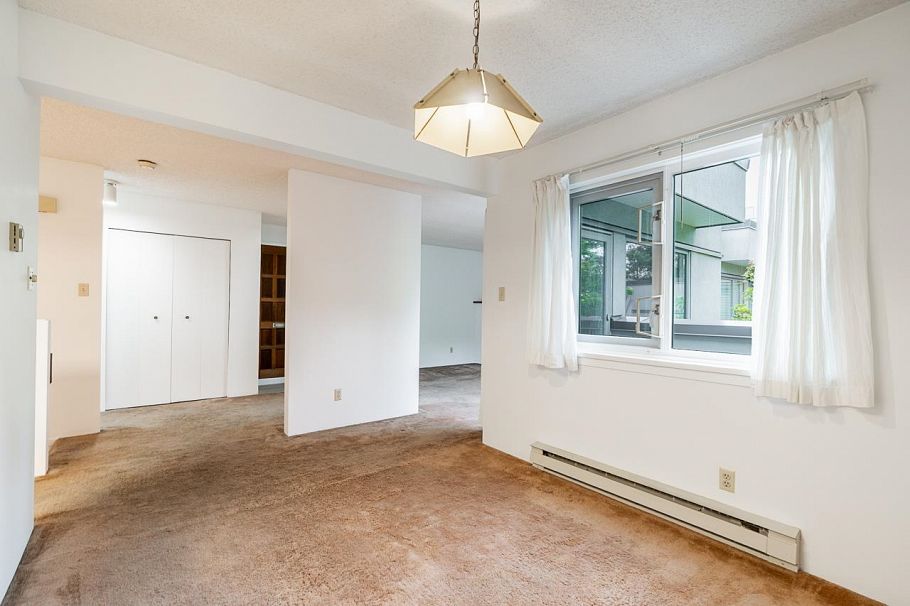 1304 W 7th Avenue Vancouver, BC - 9