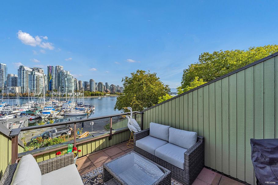 1002 Ironwork Passage Vancouver, BC - 29