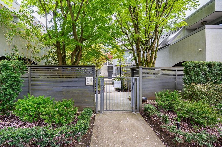 1304 W 7th Avenue Vancouver, BC - 29