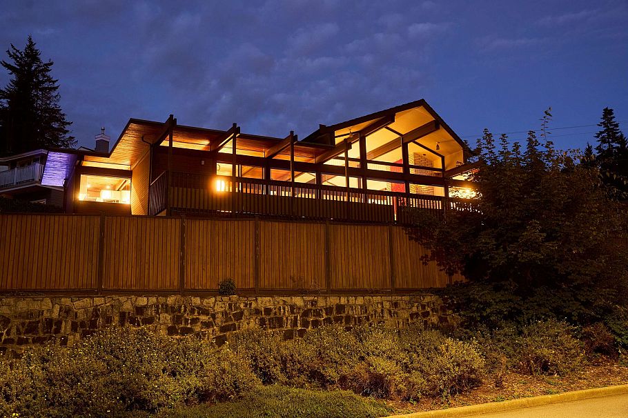 3959 Prospect Road North Vancouver, BC - 39