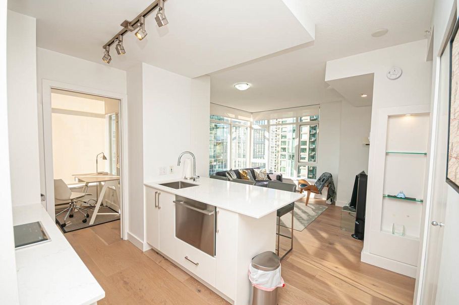 1306 480 ROBSON STREET, Vancouver BC V6B 1S1 Vancouver, BC - 4