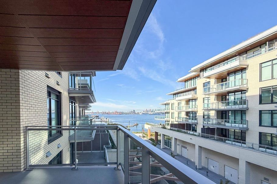 406 777 HARBOUR WAY, North Vancouver BC V7P 0G2 North Vancouver, BC - 7