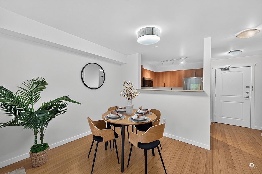 301 3575 Euclid Avenue Avenue Vancouver, BC - 6