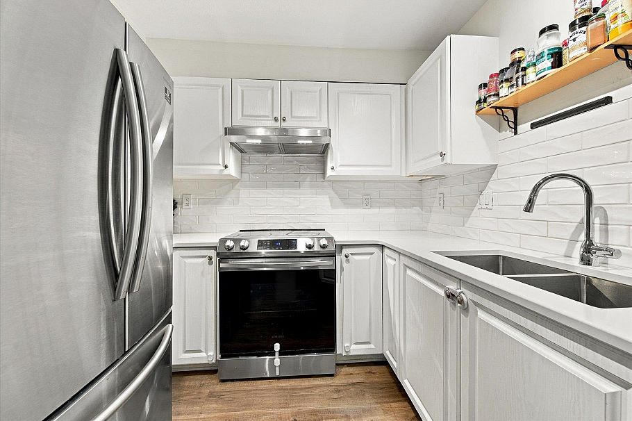 323 760 Kingsway Vancouver, BC - 9