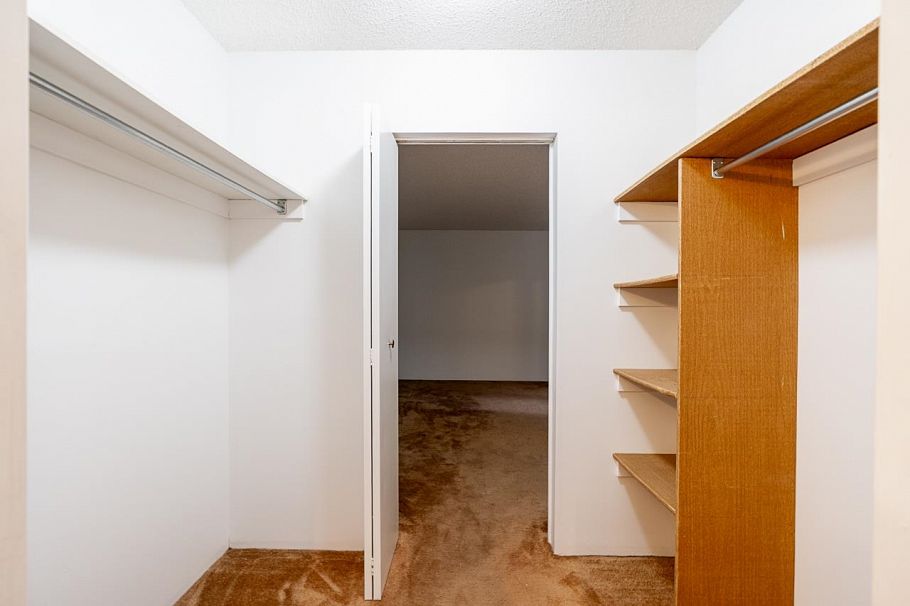 1304 W 7th Avenue Vancouver, BC - 22