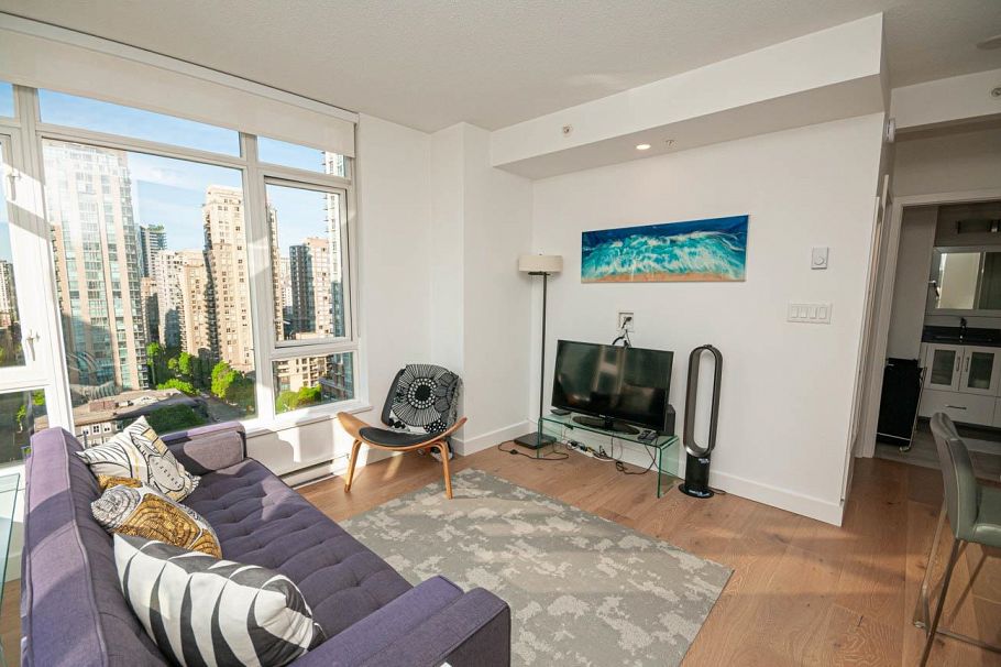 1306 480 ROBSON STREET, Vancouver BC V6B 1S1 Vancouver, BC - 1